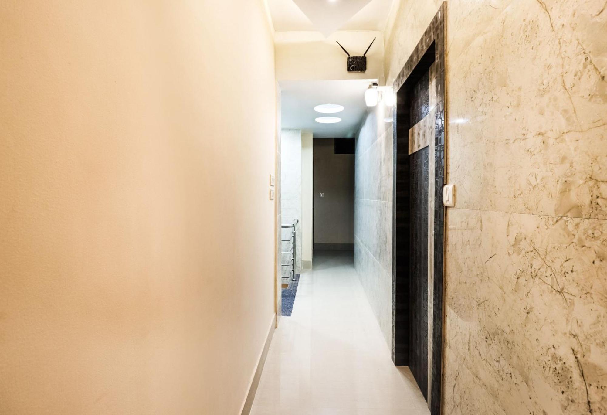 כלכותה Hotel O Kuber Residency Near Birla Mandir מראה חיצוני תמונה